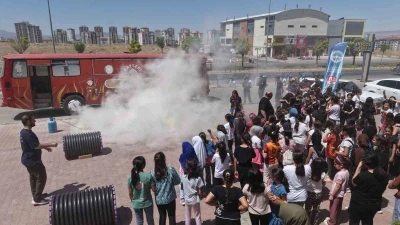 Öğrencilere afet güvenlik eğitimi verildi
