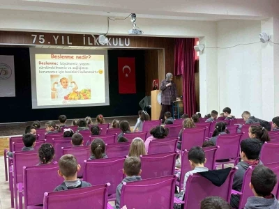&Ouml;ğrencilere okul sağlığı eğitimi verildi
