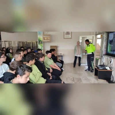Öğrencilere trafik güvenliği eğitimi verildi
