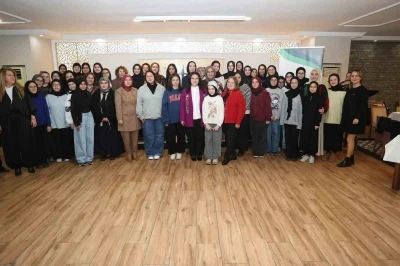 &Ouml;ğrencilerle bir araya geldiler
