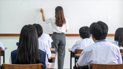 &Ouml;ğretmen Adayları Dikkat: MEB Akademi Giriş Sınavı Ertelendi