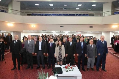 &Ouml;ğretmenlere  "G&uuml;venli Gelecek İ&ccedil;in Dijital Okuryazarlık" bilgilendirmesi

