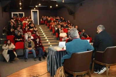 Oğuz Atay, Sakarya&rsquo;da d&uuml;zenlenen s&ouml;yleşide anıldı
