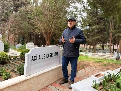Oğuz Murat Aci&rsquo;nin mezarını ziyaret eden baba &Ouml;zer Aci: "Bu beşinci bayram, elimizi &ouml;pecek bir evlat kalmadı"
