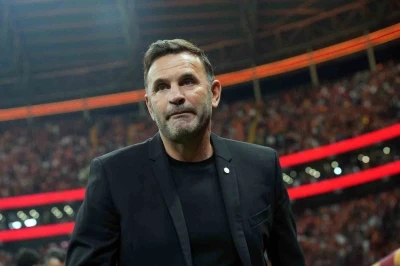 Okan Buruk, derbide 11’i değiştirmedi
