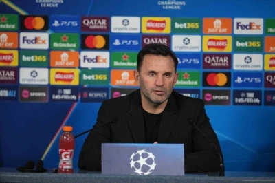 Okan Buruk: "İki takımın da futbolun dışında hi&ccedil;bir şey d&uuml;ş&uuml;nmediği g&uuml;zel bir gece oldu"
