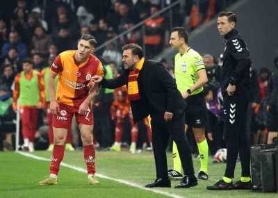 Okan Buruk, Sergen Yal&ccedil;ın&rsquo;a karşı 3. galibiyetini kazandı
