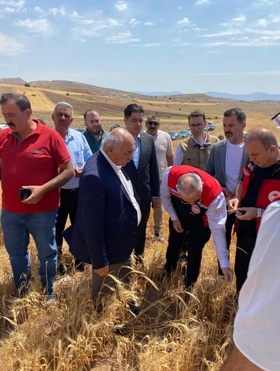 Okandan: &quot;AK Parti olarak her zaman üreticimizin ve çiftçimizin yanındayız&quot;

