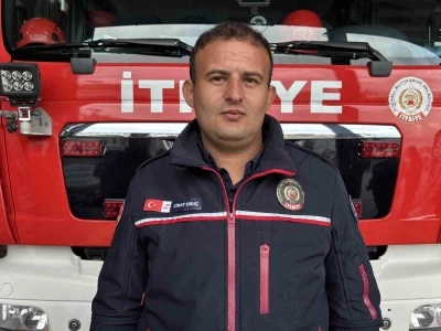 Oksijen maskesini vatandaşa veren itfaiye eri, o anları anlattı: &quot;Önceliğimiz insan&quot;
