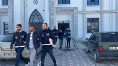 Okul bah&ccedil;esinde oğlunun g&ouml;z&uuml; &ouml;n&uuml;nde &ouml;ld&uuml;r&uuml;lm&uuml;şt&uuml;: 4 sanığa 41 yıl hapis
