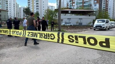 Okul b&ouml;lgesinde silah sesleri! Peş peşe ateş edildi, &ouml;ğrenciler panikledi
