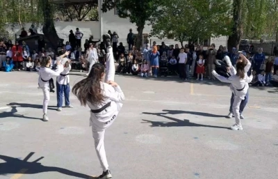 Okul okul gezip sporu sevdiriyorlar
