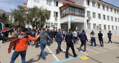 Okul saldırısında &ouml;lenler son yolculuğuna uğurlanıyor