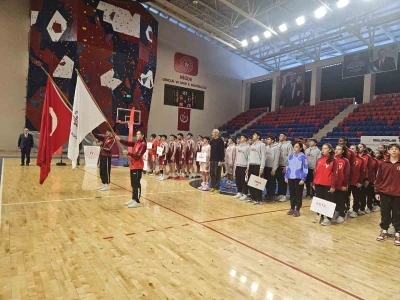Okul Sporları Basketbol Gen&ccedil;ler A Yarı Final M&uuml;sabakaları a&ccedil;ılış seremonisi yapıldı

