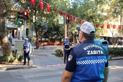 Okula başlayan öğrenciler için zabıtalar görevde
