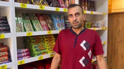 Olayın yaşandığı b&uuml;fe &ccedil;alışanı; "6 yıllık esnafım, ilk defa başımıza b&ouml;yle bir olay geliyor"
