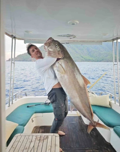 Olta ile 60 kiloluk balık yakaladılar, gelirini kimsesiz çocuklara bağışladılar
