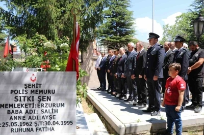 Oltu&rsquo;da 15 Temmuz Şehitleri dualarla anıldı
