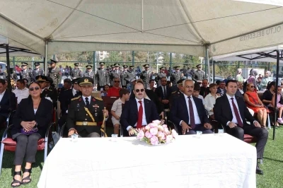 Oltu’da 30 Ağustos coşkusu: Zafer Bayramı’nın 103’ncü yıldönümü coşkuyla kutlandı
