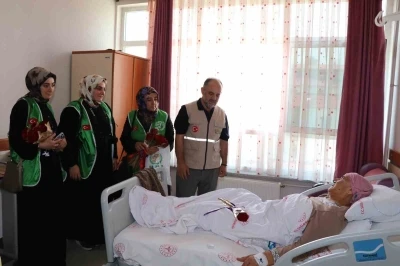Oltu&rsquo;da  hastalara moral ziyareti

