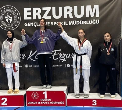 Oltulu taekwondocular Erzurum&rsquo;dan madalyayla d&ouml;nd&uuml;
