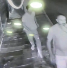 Ölümle biten bıçaklı saldırı güvenlik kamerasına yansıdı