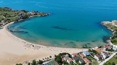 Olumsuz hava şartları nedeniyle Kandıra&rsquo;da denize giriş yasağı
