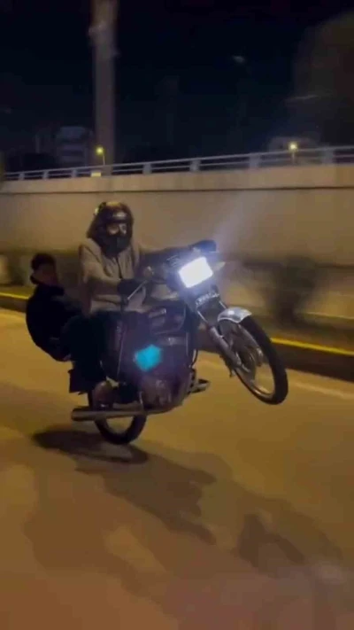 &Ouml;l&uuml;m&uuml;ne sosyal medya şovu polisin radarına takıldı
