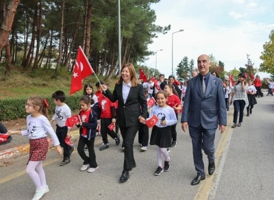 OMÜ’de Cumhuriyet Yürüyüşü
