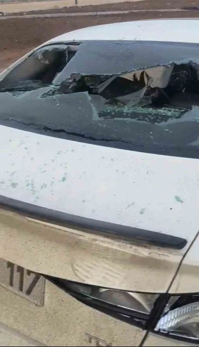 &Ouml;nce alkol aldılar sonra bindikleri otomobili kurşun yağmuruna tuttular
