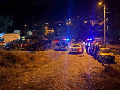 Önce eşini sonra kendini öldürdü
