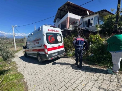 &Ouml;nce karısını, sonra kendini vurdu
