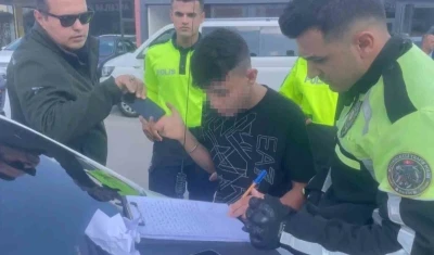 Önce patronundan sonra polisten kaçtı, yakalanınca gazetecileri tehdit etti
