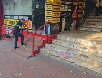 Önce selfi, sonra soygun, küçük hırsızlar işbaşında
