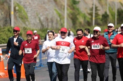 One Run, 2 bin 500&rsquo;&uuml; aşkın katılımcıyla ilk kez b&uuml;y&uuml;k bir coşkuyla ger&ccedil;ekleşti
