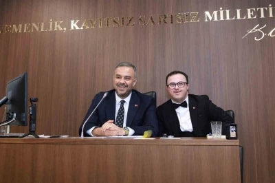 Onikişubat Belediyesi meclis oturumunu down sendromlu Abdullah y&ouml;netti
