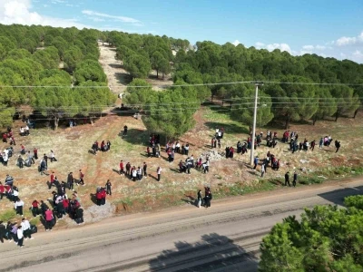 Onikişubat Belediyesi’nden 300 öğrenciyle orman temizliği
