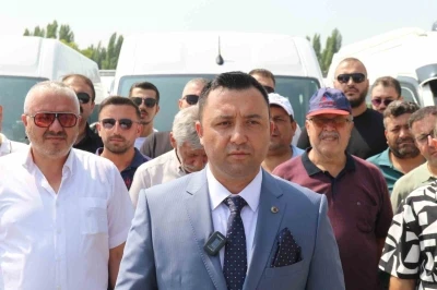 Onlarca üye servis araçları ile Ünal’a desteğe geldi
