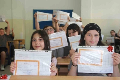 Ordu&rsquo;da 123 bin &ouml;ğrencinin karne heyecanı
