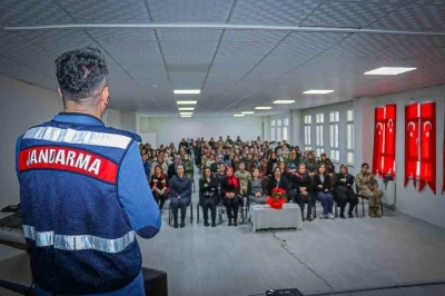 Ordu&rsquo;da anneler narkotik su&ccedil;lara karşı bilgilendirildi
