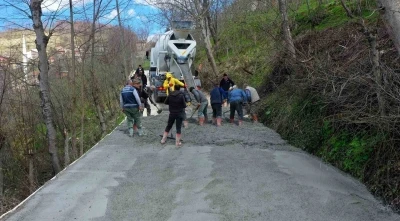 Ordu&rsquo;da beton yol &ccedil;alışmaları devam ediyor

