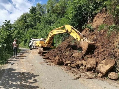 Ordu&rsquo;da heyelan nedeniyle ulaşıma kapanan 236 mahalle yolu a&ccedil;ıldı
