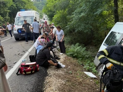 Ordu’da servis minibüsü kaza yaptı: 15 yaralı
