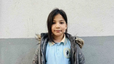 Ordu&rsquo;da &uuml;ş&uuml;yen k&uuml;&ccedil;&uuml;k kıza polislerden y&uuml;rekleri ısıtan hareket
