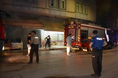 Ordu&rsquo;da yanan fındık kabuğu &ccedil;uvalı iş yerini dumana boğdu
