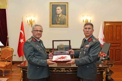 Orgeneral Tokel, 1. Ordu Komutanlığı görevini Korgeneral Ersay’a devretti
