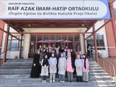 &Ouml;rg&uuml;n eğitimle birlikte hafızlık eğitimi
