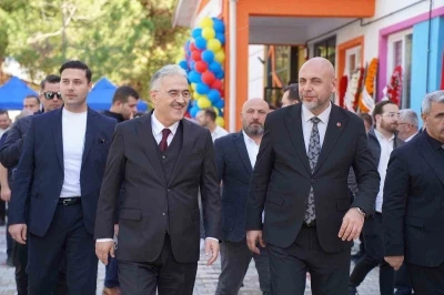 Orhangazi’de anaokulunun resmi açılışını TOBB Başkanı yaptı
