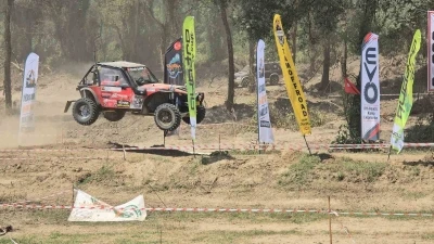 Ormanın kalbinde nefes kesen m&uuml;cadele: 62 ara&ccedil; aynı parkurda
