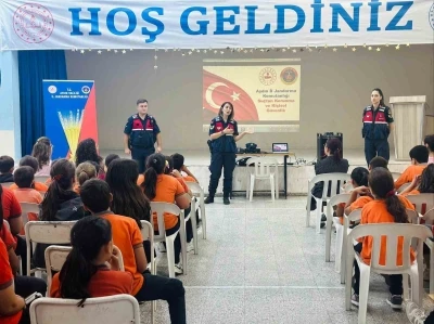 Ortaokul öğrencilerine bir ders de jandarmadan
